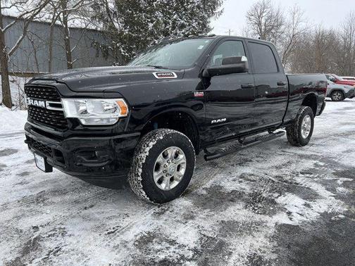 2022 RAM 2500 Big Horn Crew Cab 4x4 6'4' Box