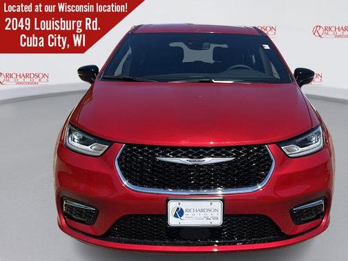 Red Hot Pearlcoat 2026 Chrysler Pacifica L