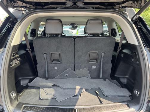 Diamond Black Crystal Pearlcoat 2023 Jeep Grand Cherokee L Limited