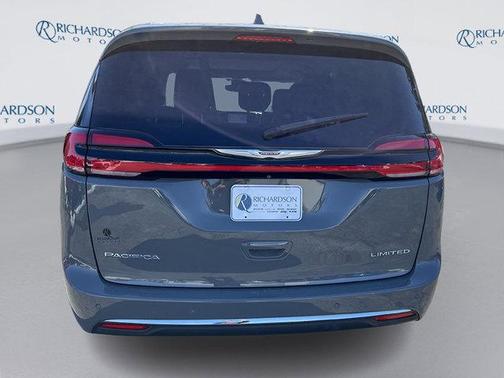2022 Chrysler Pacifica Limited