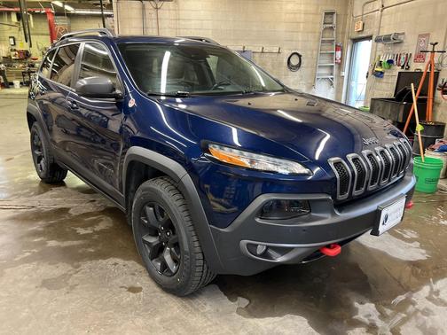 Patriot Blue Pearlcoat 2018 Jeep Cherokee Trailhawk
