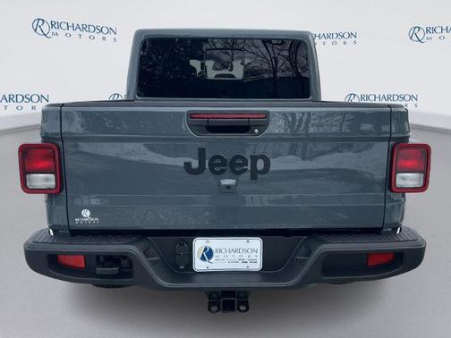 Anvil Clearcoat 2026 Jeep Gladiator Sport S