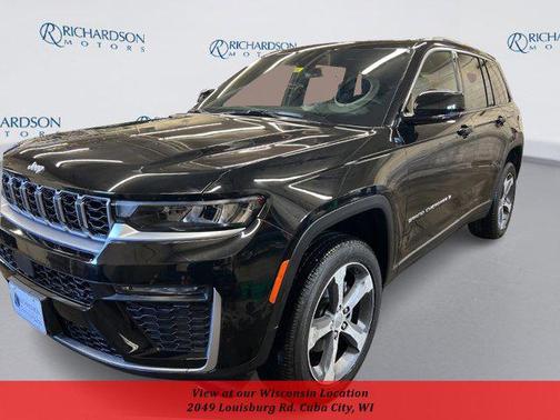 Diamond Black Crystal Pearlcoat 2026 Jeep Grand Cherokee Limited SUV