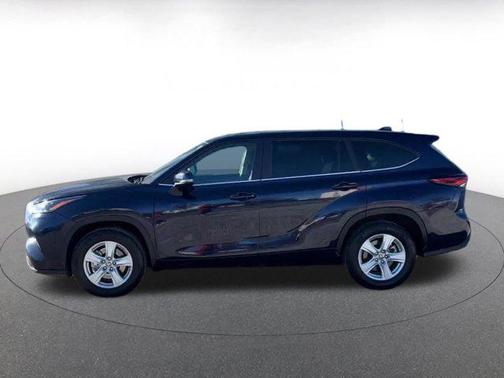2025 Toyota Highlander LE