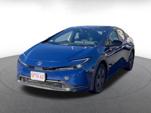 2025 Toyota Prius LE