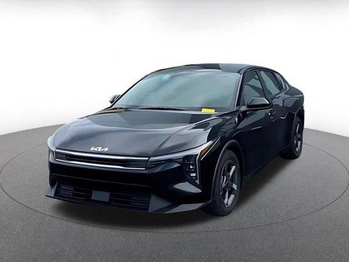 Aurora Black Pearl 2025 Kia K4 LXS