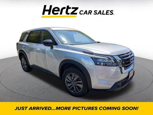 2024 Nissan Pathfinder S FWD
