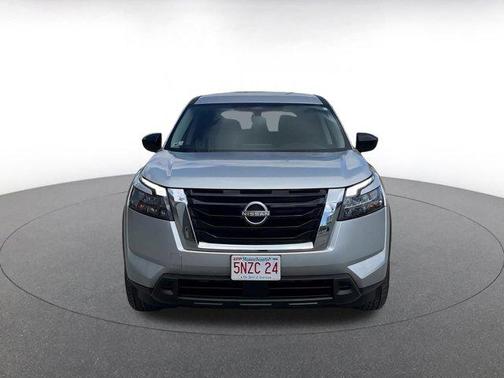 2024 Nissan Pathfinder S FWD