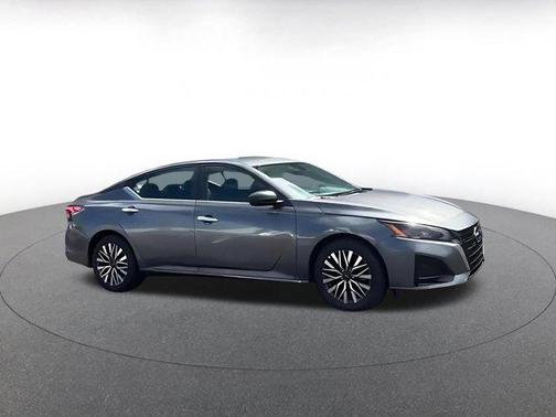 Gun Metallic 2025 Nissan Altima SV FWD