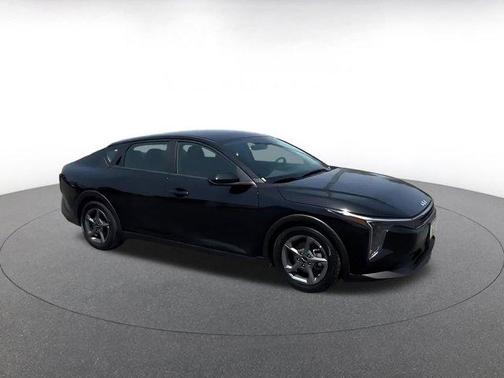 Aurora Black Pearl 2025 Kia K4 LXS