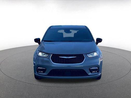 2025 Chrysler Pacifica L