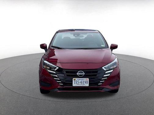 Scarlet Ember Tintcoat 2025 Nissan Versa 1.6 SV