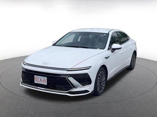 2024 Hyundai SONATA Hybrid SE