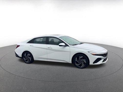 2025 Hyundai ELANTRA HEV Limited
