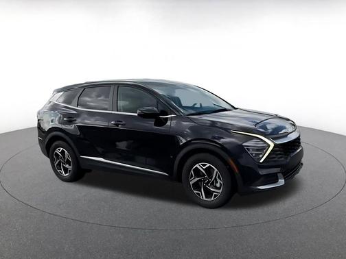 Ebony Black 2025 Kia Sportage LX