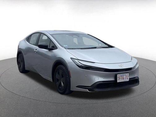 2025 Toyota Prius LE