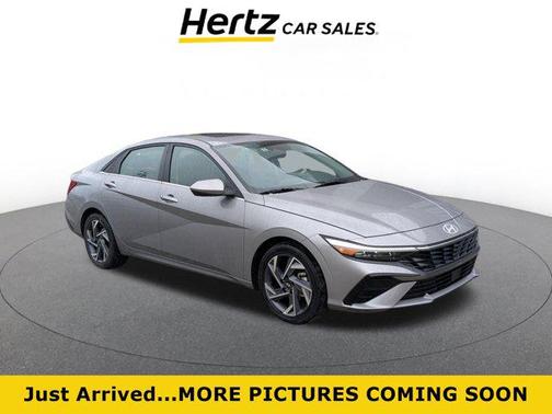 2025 Hyundai ELANTRA SEL