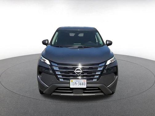 Gun Metallic 2025 Nissan Rogue SV