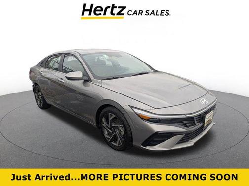 2025 Hyundai ELANTRA SEL