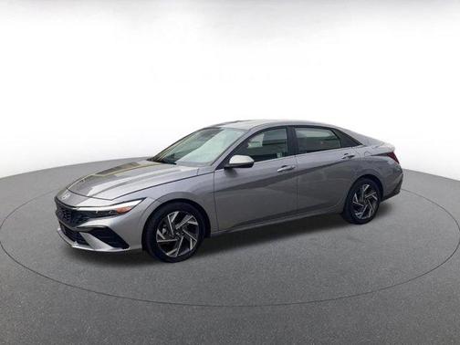 2025 Hyundai ELANTRA SEL