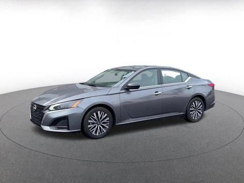 Gun Metallic 2025 Nissan Altima SV FWD