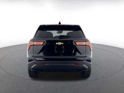Mosaic Black Metallic 2025 Chevrolet Equinox 1LT