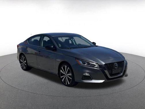 2022 Nissan Altima SR FWD