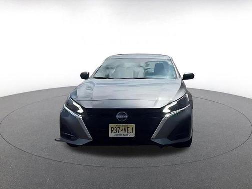 Gun Metallic 2025 Nissan Altima SV FWD