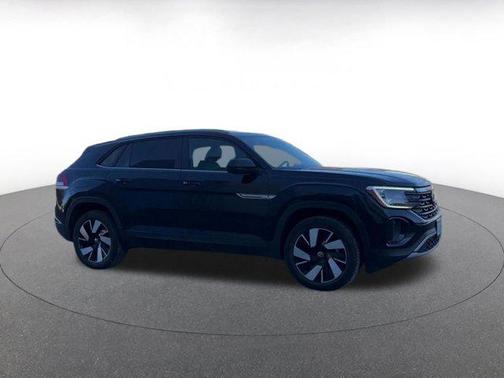 2025 Volkswagen Atlas Cross Sport 2.0T SE w/Technology 4MOTION