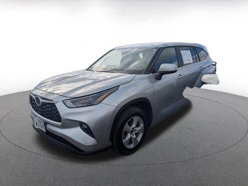 2025 Toyota Highlander LE