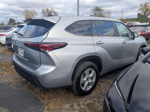 2025 Toyota Highlander LE