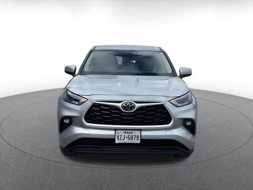 2025 Toyota Highlander LE