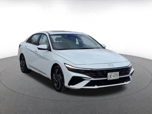 2025 Hyundai ELANTRA SEL