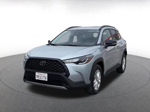 2025 Toyota Corolla Cross LE