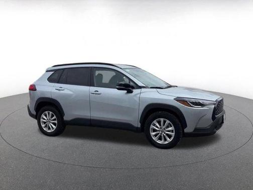 2025 Toyota Corolla Cross LE