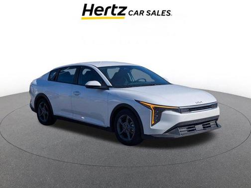 Snow White Pearl 2025 Kia K4 LXS