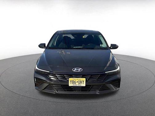 2025 Hyundai ELANTRA SEL