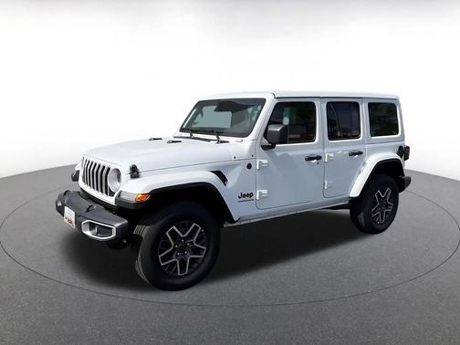 Bright White Clearcoat 2025 Jeep Wrangler 4-Door Sahara 4x4