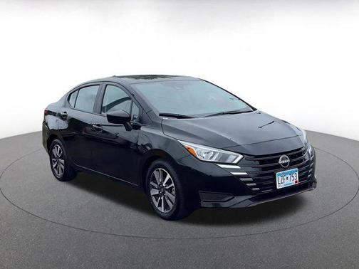 2024 Nissan Versa 1.6 SV