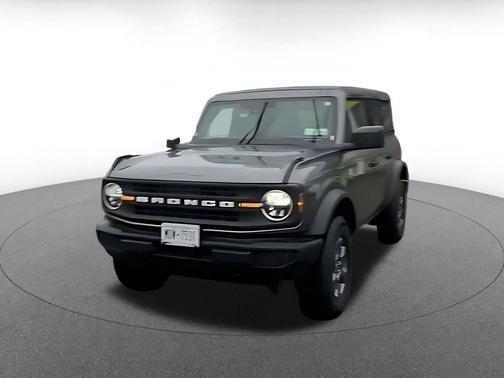 Carbonized Gray Metallic 2026 Ford Bronco Big Bend