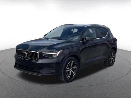 2024 Volvo XC40 CORE