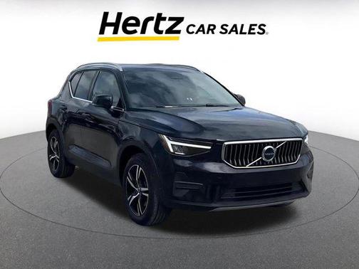 2024 Volvo XC40 CORE