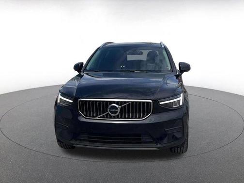 2024 Volvo XC40 CORE