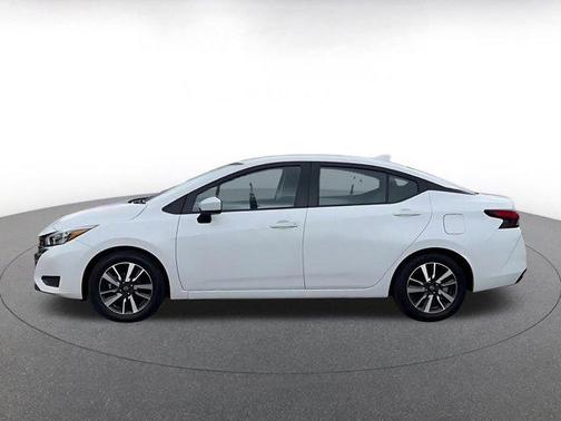 Aspen White Tricoat 2025 Nissan Versa 1.6 SV