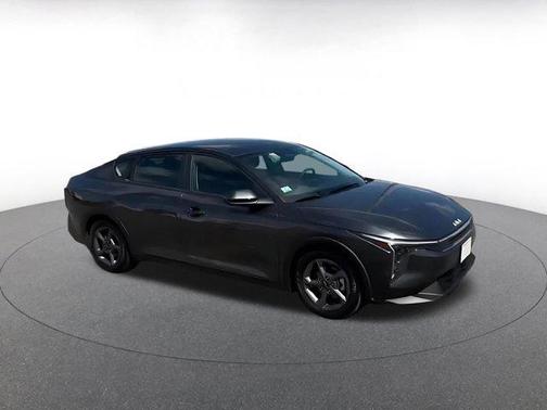 Interstellar Gray 2025 Kia K4 LXS