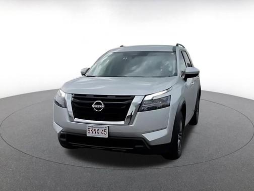 Brilliant Silver Metallic 2025 Nissan Pathfinder SV FWD