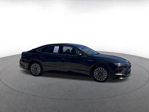 2024 Hyundai SONATA Hybrid SE