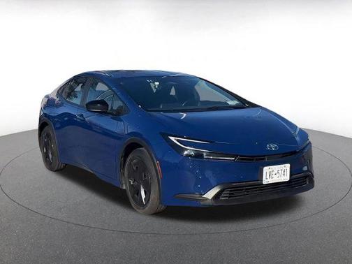2025 Toyota Prius LE