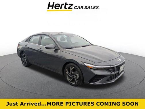 2025 Hyundai ELANTRA SEL
