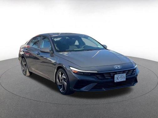 2025 Hyundai ELANTRA SEL